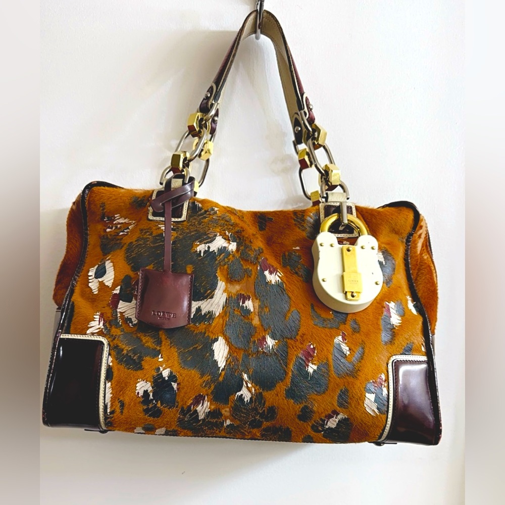 LOEWE AMAZONA PONY-STYLE CALFSKIN HANDBAG. 15” x 10” SOLD OUT RETAIL $3200 - Picture 3 of 17